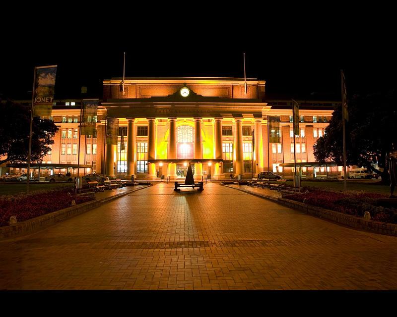 Novi Zeland ( pre mraka ).jpg.JPG - Novi Zeland, Zgrada parlamenta ( pre akcije )
